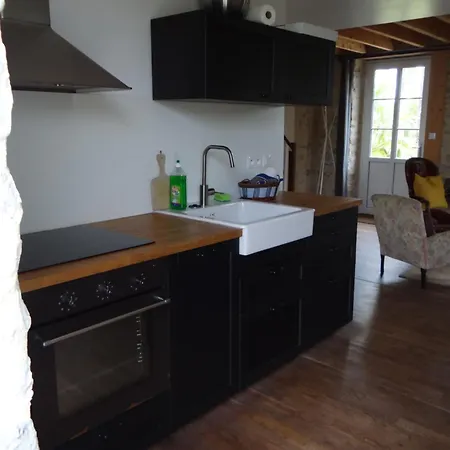 Деревянный коттедж Le Pigeonnier Utah Ла-Мадлен