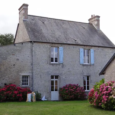 Деревянный коттедж Le Pigeonnier Utah Ла-Мадлен